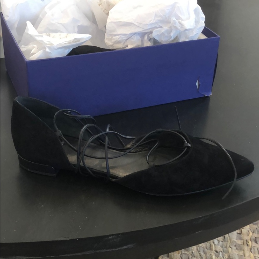 Flat lace up shoes